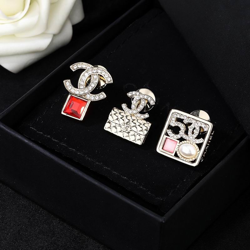 Chanel Brooch 07yxq02